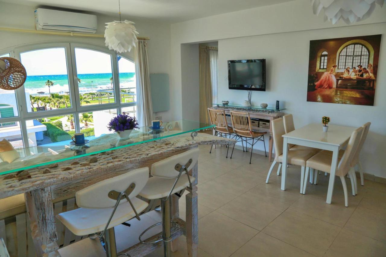 Aphrodite Beachfront Hotel