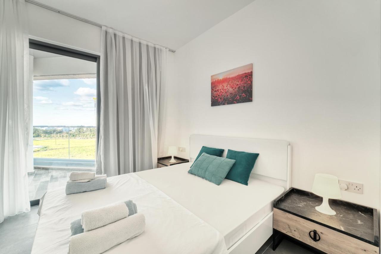 Aphrodite Beachfront Official Ghaziveran