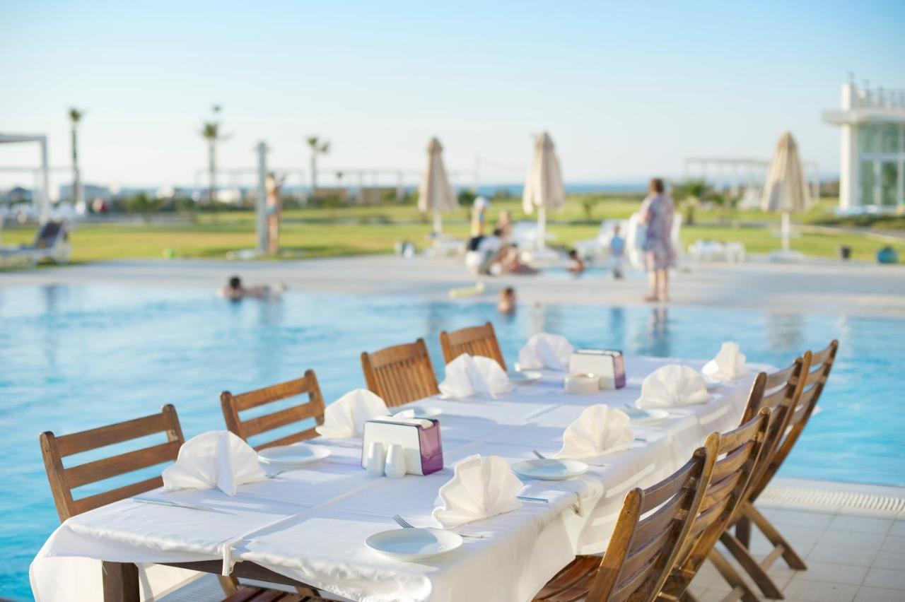 Aphrodite Beachfront Official Hotel 3*