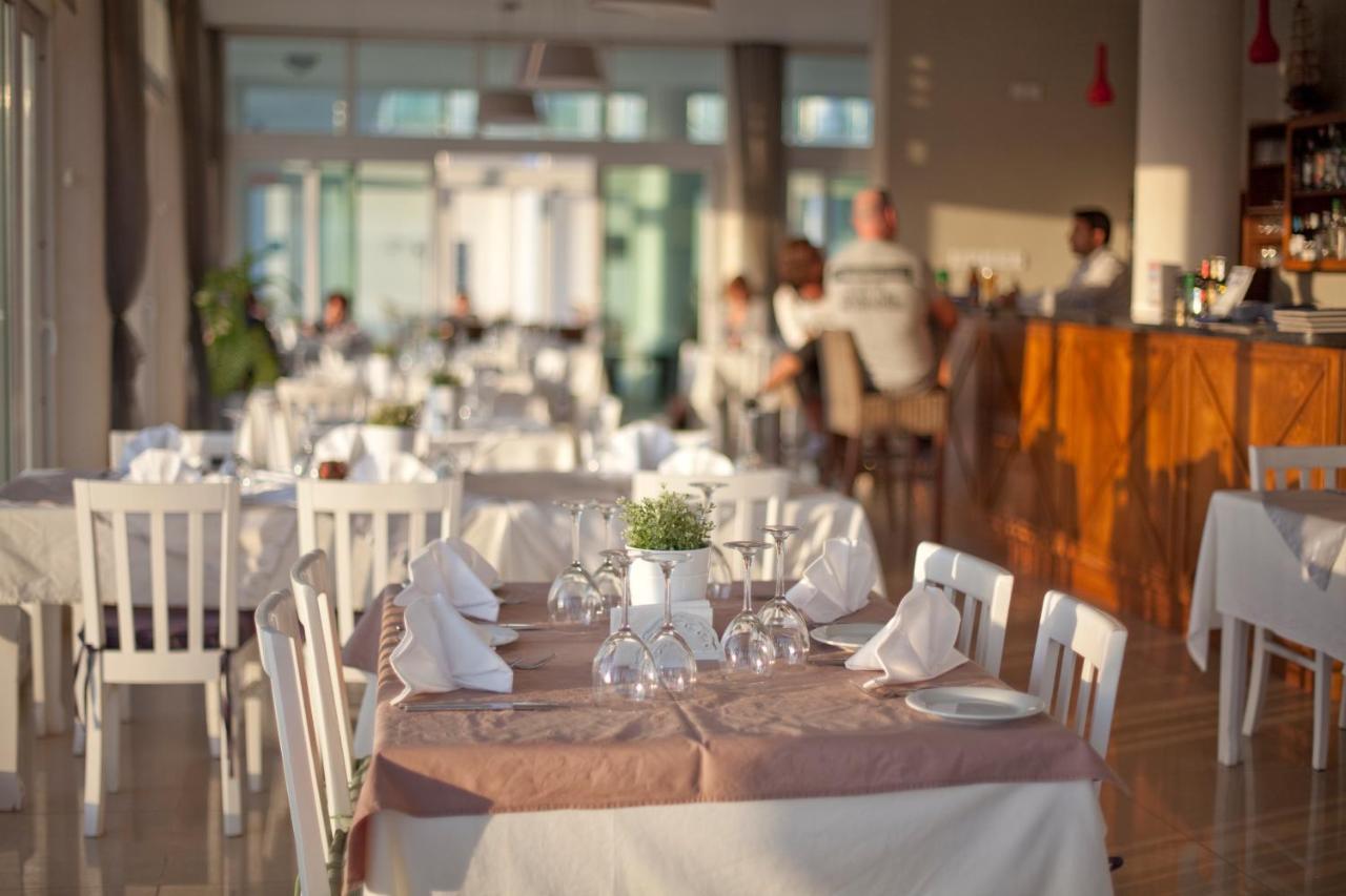Hotel Aphrodite Beachfront Official Ghaziveran